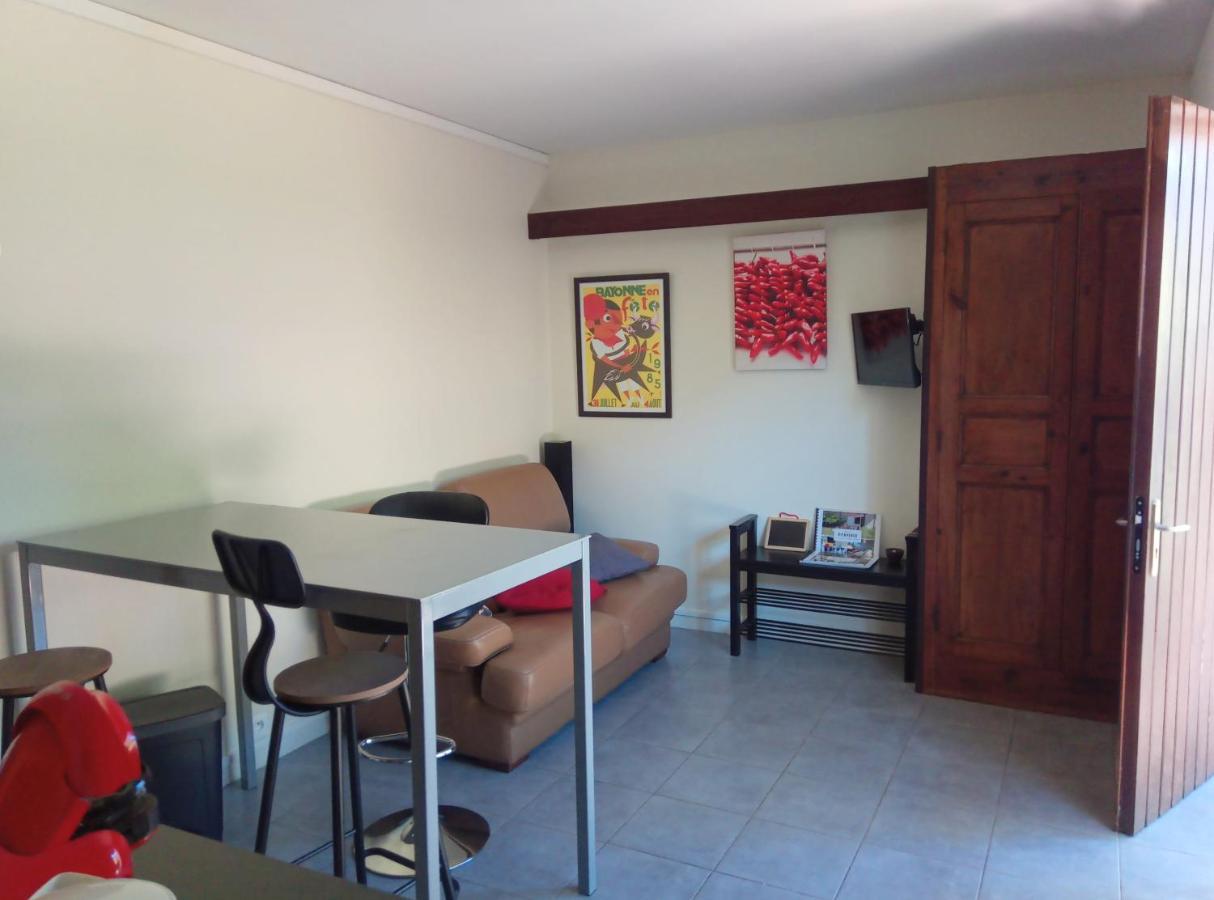 La Presque Basque Apartment Тарнос Екстериор снимка
